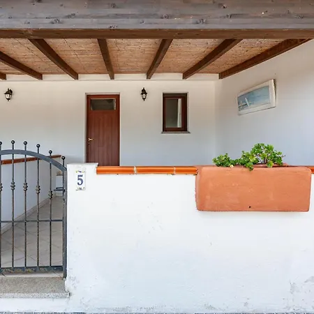 بيت ضيافة Agriturismo Comino Alto By Rentbeat