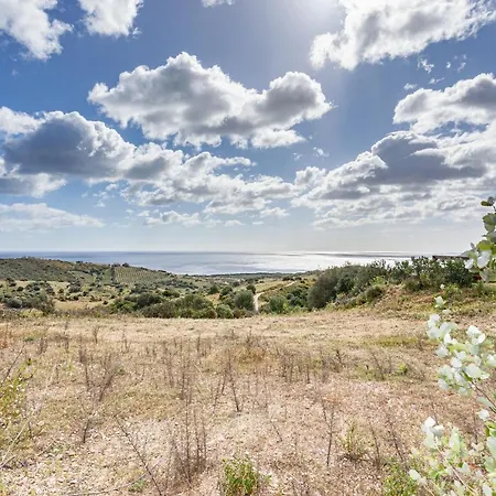 بيت ضيافة Agriturismo Comino Alto By Rentbeat *